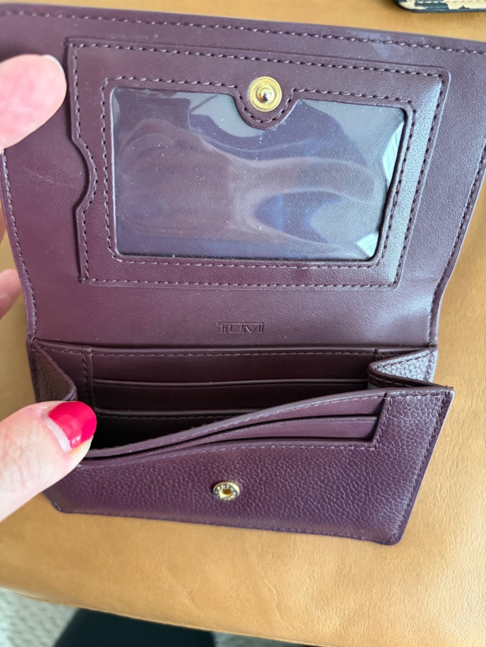 TUMI Pebbled Leather Wallet in Burgundy - Picture 3 of 3